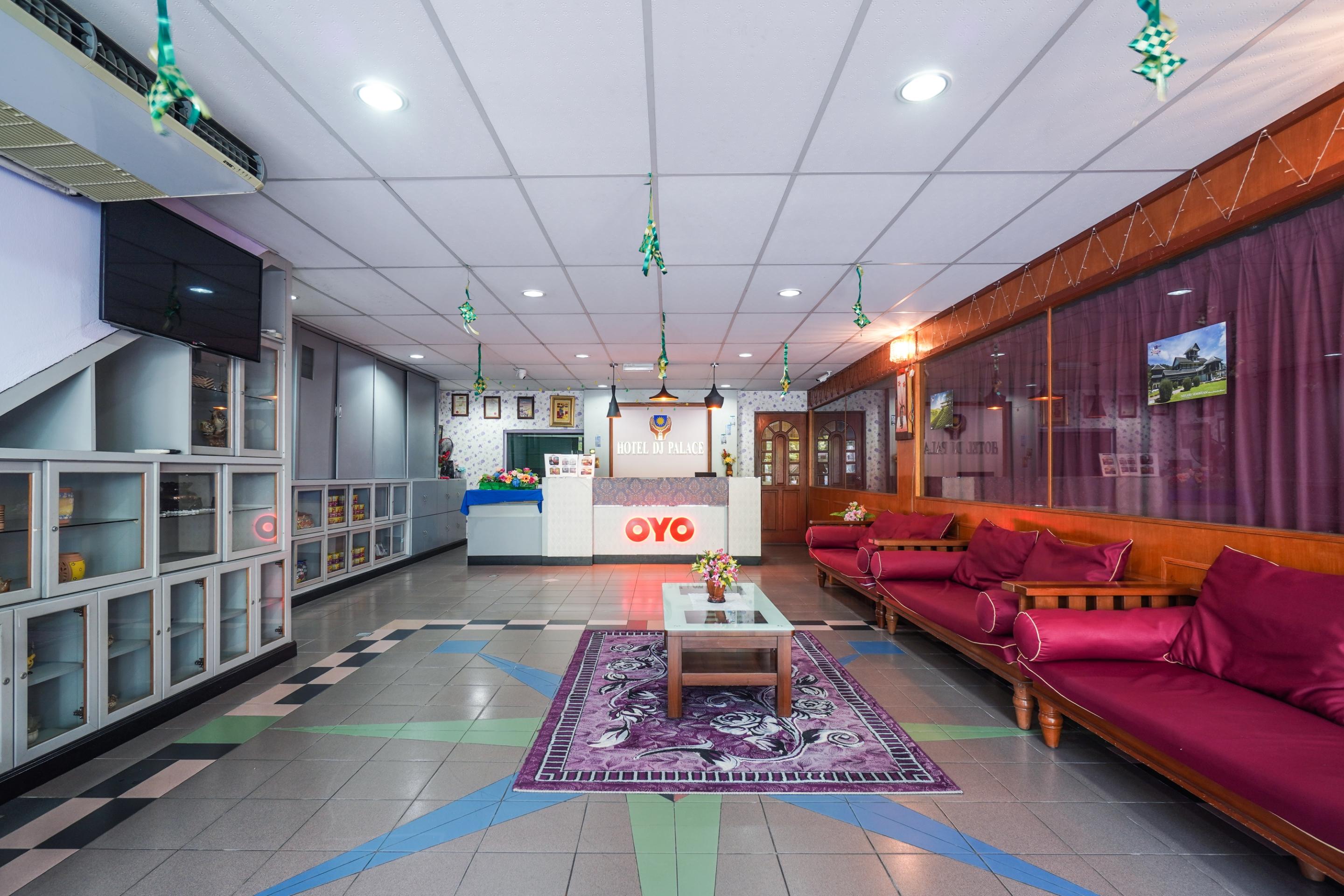 Oyo-44101Dj皇宫酒店 卢穆特 外观 照片