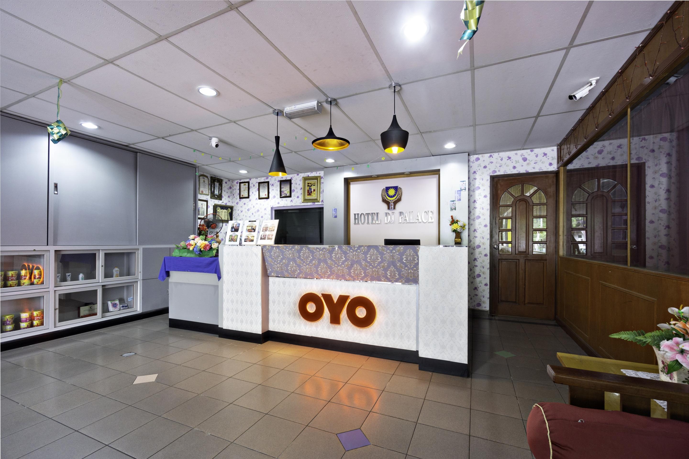 Oyo-44101Dj皇宫酒店 卢穆特 外观 照片